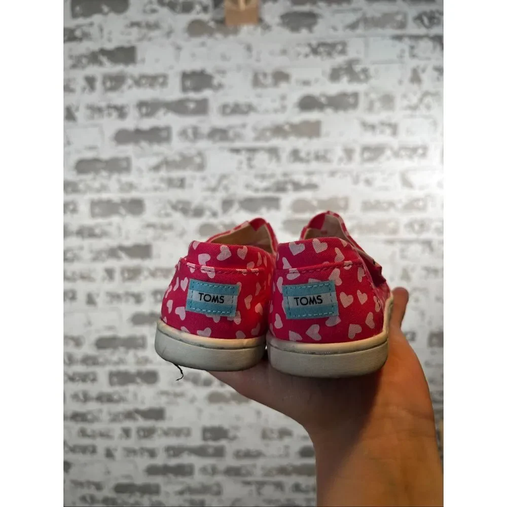 Toms | kids pink heart design shoes toddler size 11